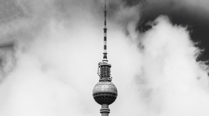 polaroidville-408585-unsplash-1-1-min